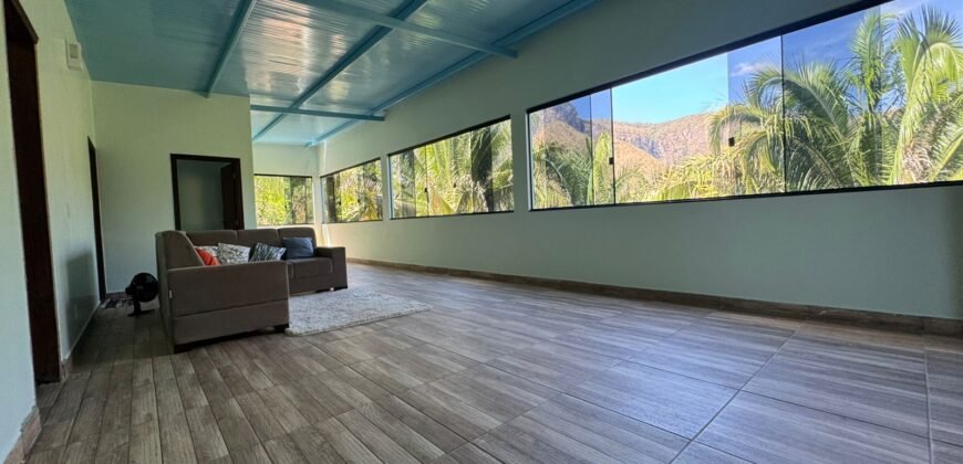 Maravilhosa Chácara – 11 Hectares – Casa de 320m² – Vista Deslumbrante – Nascente  Alto Paraíso – GO 