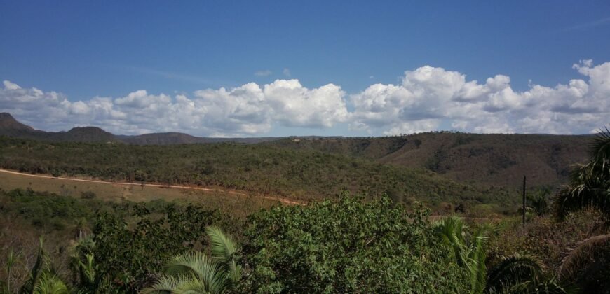 Maravilhosa Chácara – 11 Hectares – Casa de 320m² – Vista Deslumbrante – Nascente  Alto Paraíso – GO 