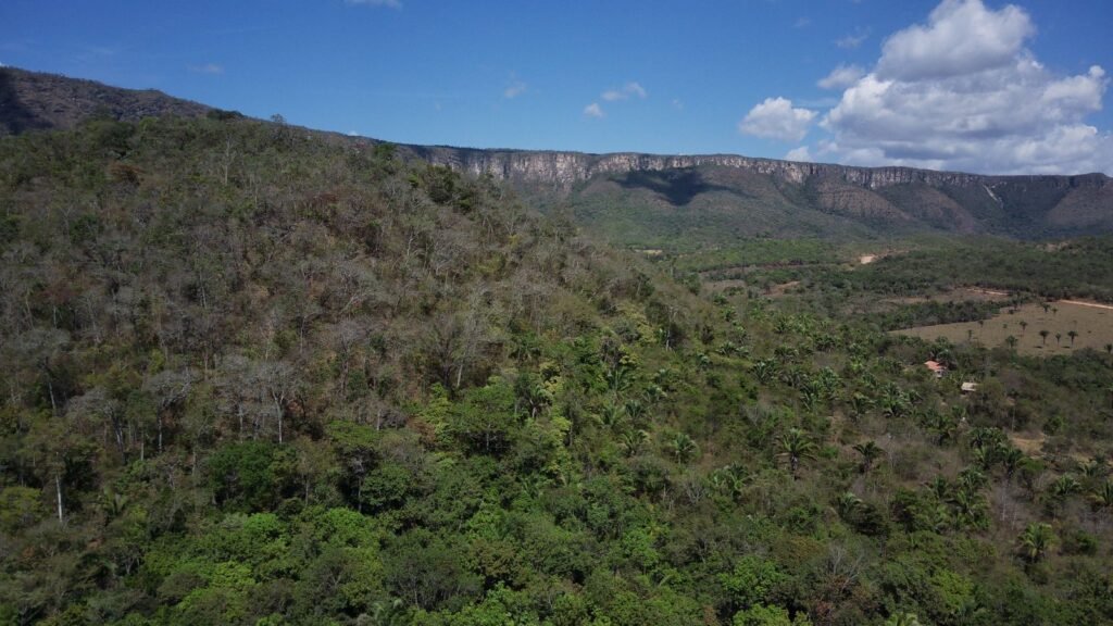 Maravilhosa Chácara – 11 Hectares – Casa de 320m² – Vista Deslumbrante – Nascente  Alto Paraíso – GO 