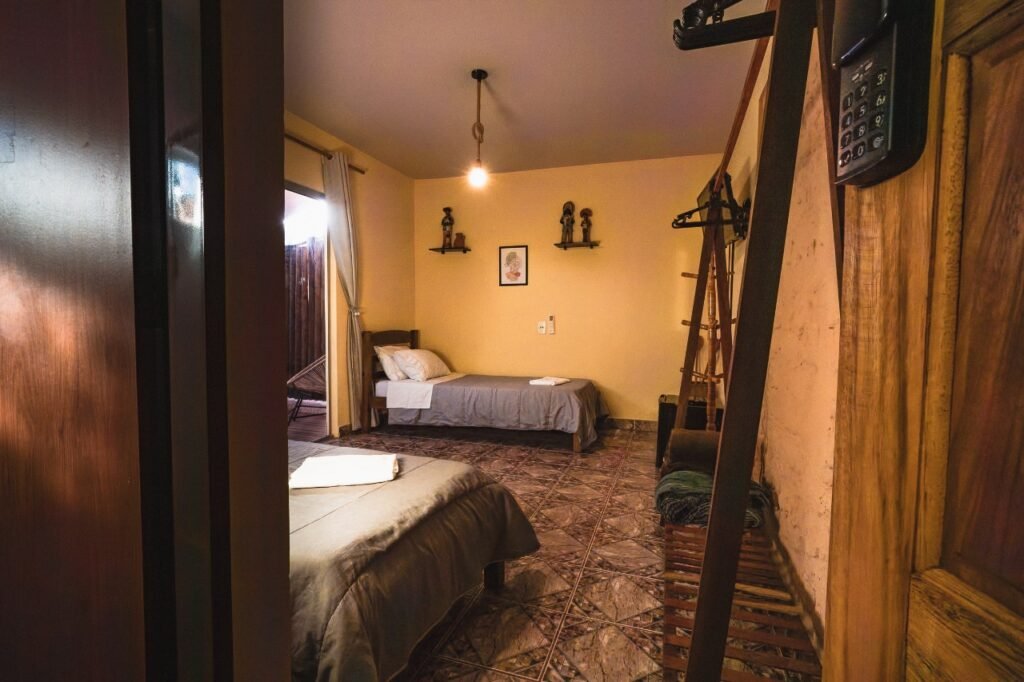Pousada – 6 Suítes, Porteira Fechada, Região Central, Alto Paraíso de Goiás