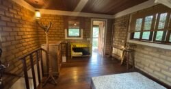 Casa com 2 Andares – Região Central – Alto Paraíso de Goiás Casa com 2 Andares – Região Central – Alto Paraíso de Goiás