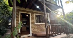 Casa com 2 Andares – Região Central – Alto Paraíso de Goiás Casa com 2 Andares – Região Central – Alto Paraíso de Goiás