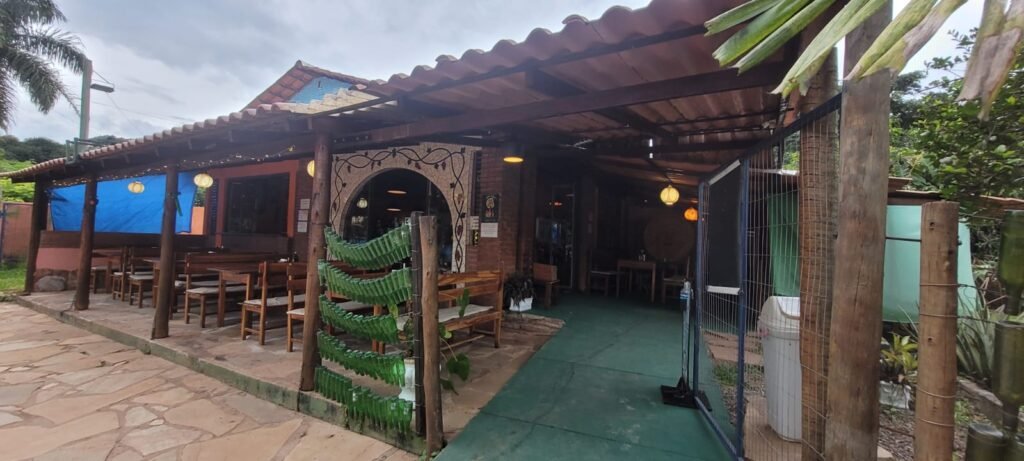 Vende-se Prédio Comercial – 2.300m2 em Localização Privilegiada – Alto Paraíso de Goiás