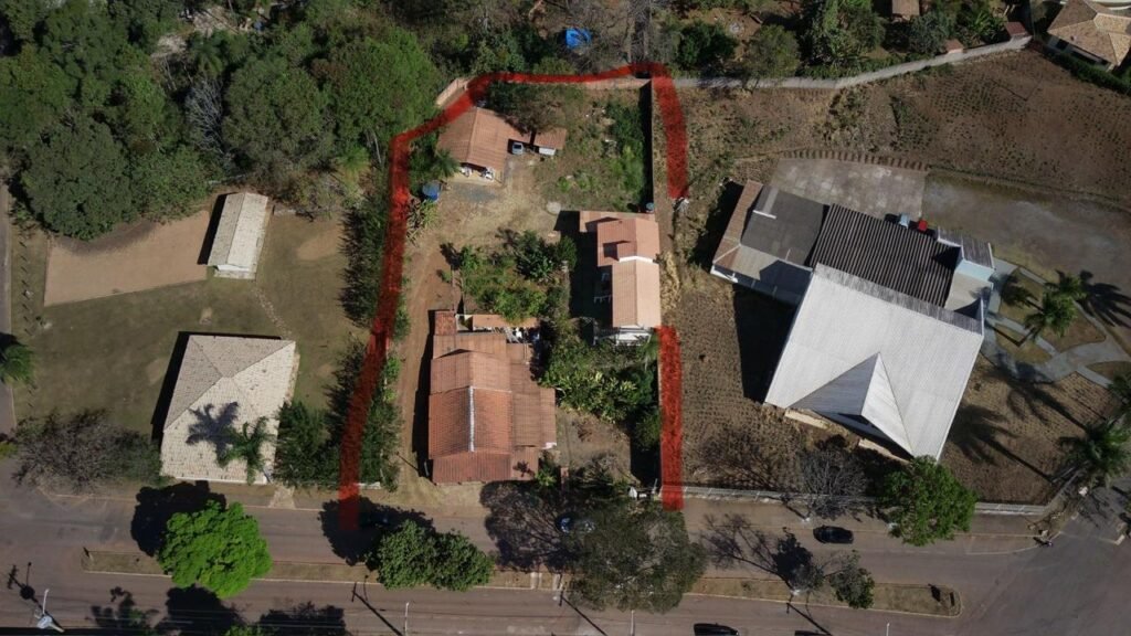 Vende-se Prédio Comercial – 2.300m2 em Localização Privilegiada – Alto Paraíso de Goiás