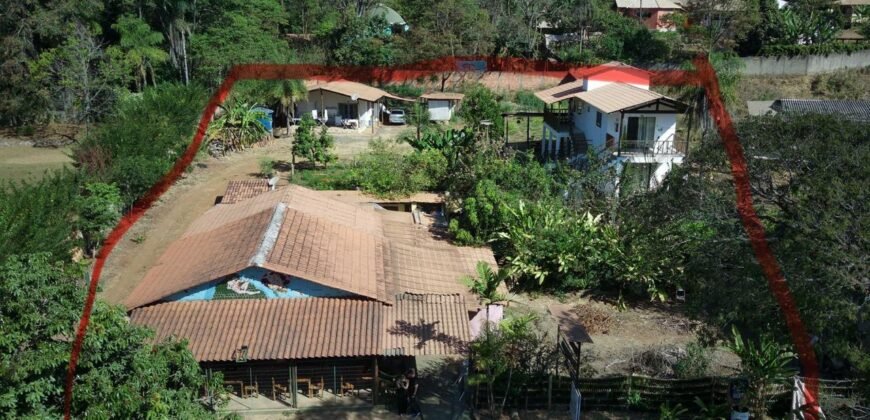 Vende-se Prédio Comercial – 2.300m2 em Localização Privilegiada – Alto Paraíso de Goiás Vende-se Prédio Comercial – 2.300m2 em Localização Privilegiada – Alto Paraíso de Goiás