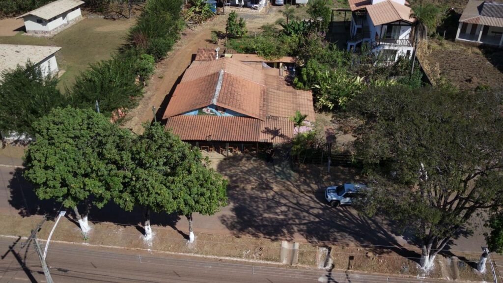 Vende-se Prédio Comercial – 2.300m2 em Localização Privilegiada – Alto Paraíso de Goiás