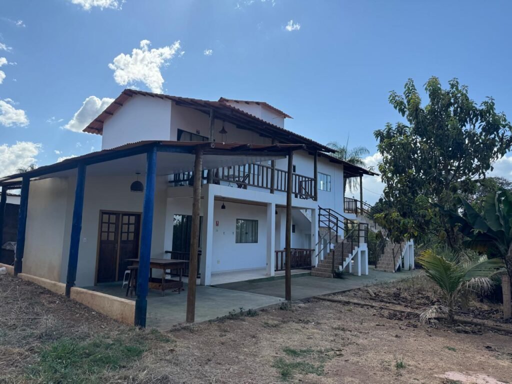 Vende-se Prédio Comercial – 2.300m2 em Localização Privilegiada – Alto Paraíso de Goiás