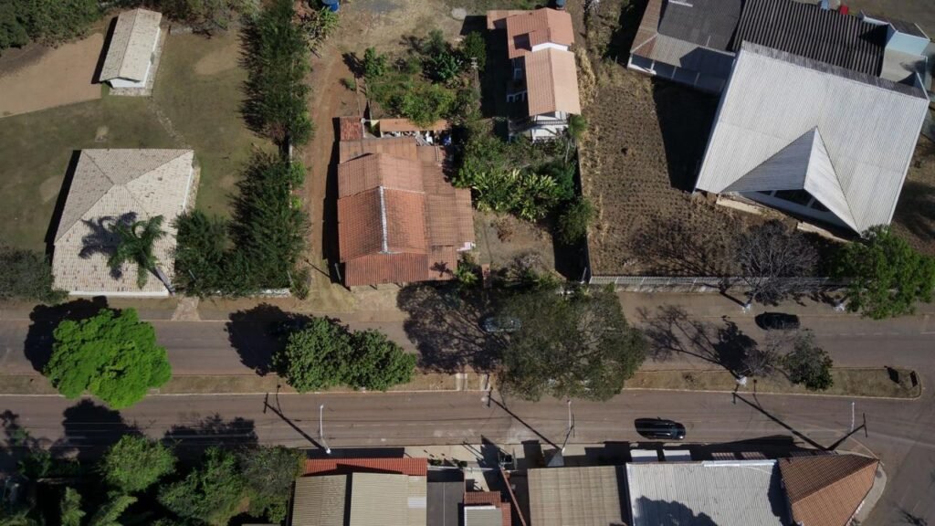 Vende-se Prédio Comercial – 2.300m2 em Localização Privilegiada – Alto Paraíso de Goiás