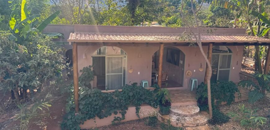 Linda Casa – Povoado do Moinho – Próximo Cachoeira Anjos e Arcanjos – Chapada dos Veadeiros
