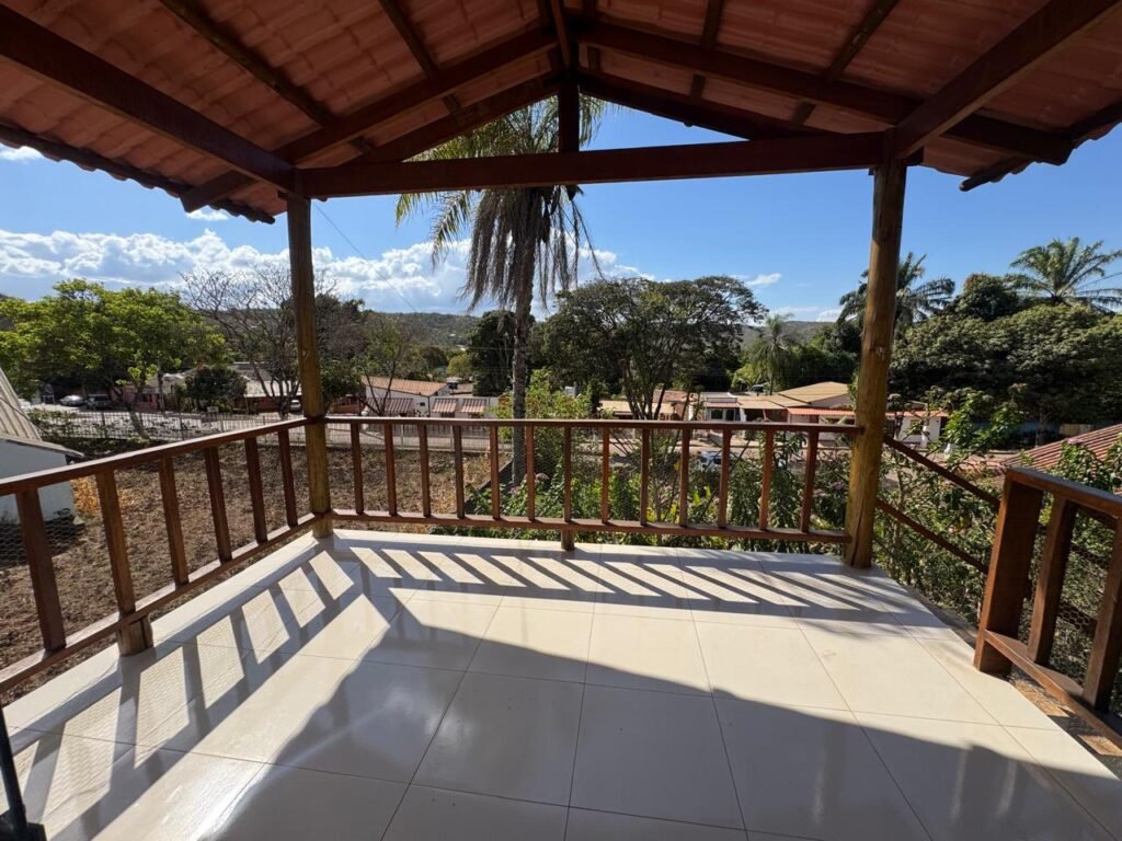Vende-se Prédio Comercial – 2.300m2 em Localização Privilegiada – Alto Paraíso de Goiás