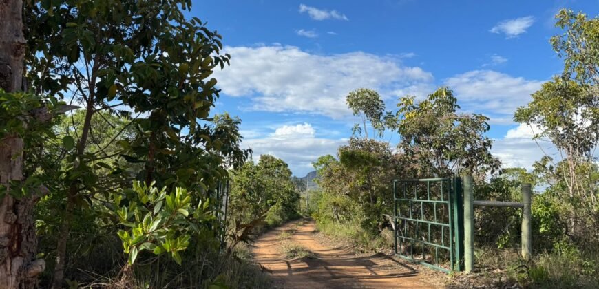 Vende-se Lote 3.000m2 – Alto Paraíso de Goiás