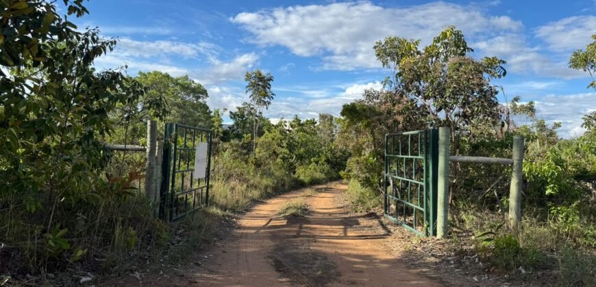 Vende-se Lote 3.000m2 – Alto Paraíso de Goiás