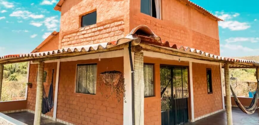 Casa + Chále – 12 km de Alto Paraíso de Goias sentido São Jorge