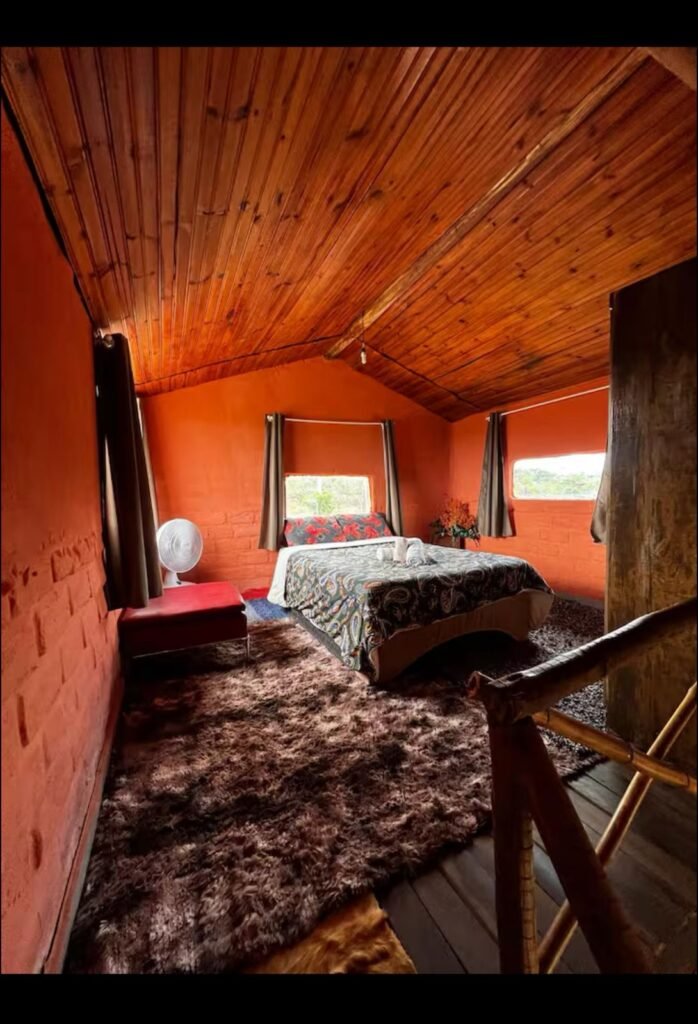 Casa + Chále – 12 km de Alto Paraíso de Goias sentido São Jorge
