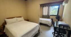 Vende-se Linda Casa – Bairro Eldorado – Alto Paraíso de Goiás