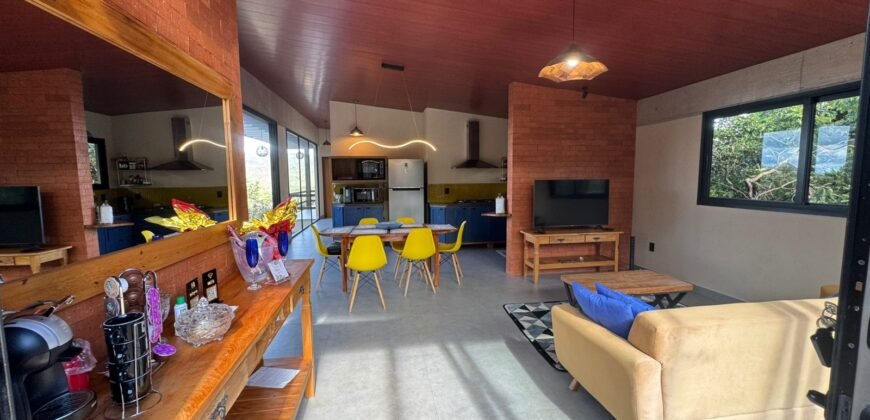 Vende-se Linda Casa – Bairro Eldorado – Alto Paraíso de Goiás