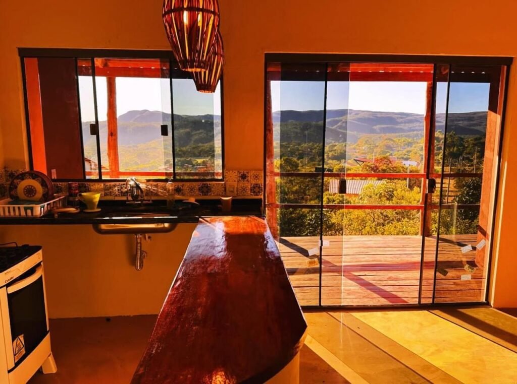 Sobrado à Venda – Ideal Para Morar e Ter Renda em Alto Paraíso- Eldorado 1 – Alto Paraíso de Goiás