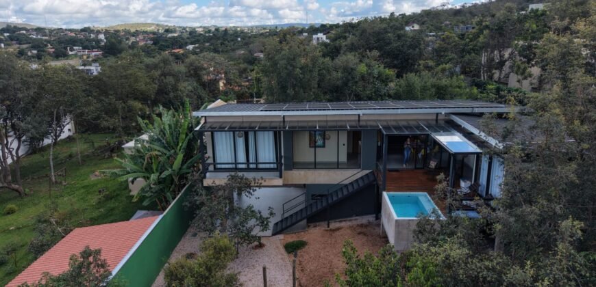 Vende-se Linda Casa – Bairro Eldorado – Alto Paraíso de Goiás