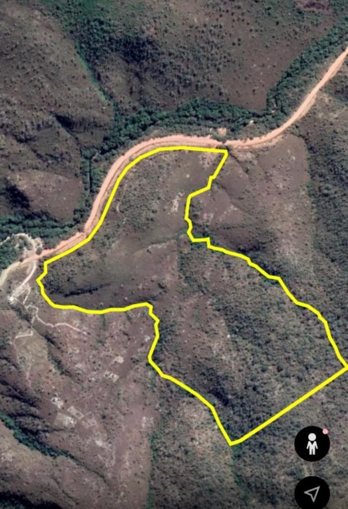 Gleba de 12ha, 3 km de Alto Paraíso sentido Moinho