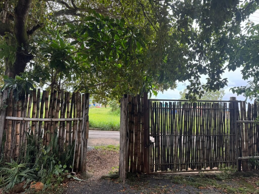 Vende Casa – Bem Localizada – Monte Sinai – Alto Paraíso de Goiás