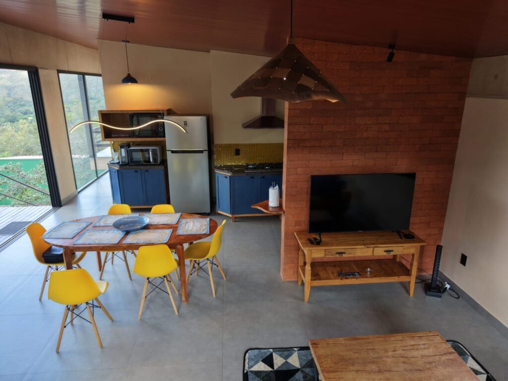 Vende-se Linda Casa – Bairro Eldorado – Alto Paraíso de Goiás