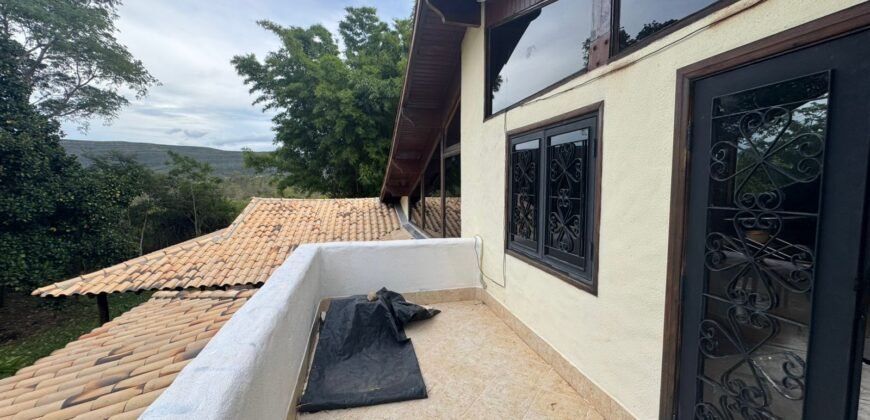 Aluga-se Casa Ampla no Morrão Semi Mobiliada  – Alto Paraíso de Goiás