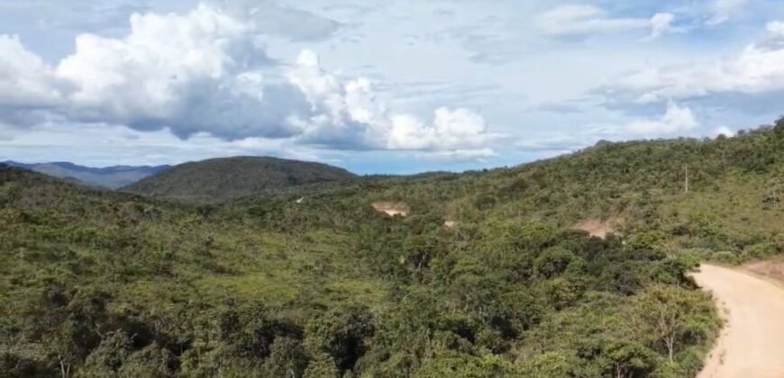 Gleba de 12ha, 3 km de Alto Paraíso sentido Moinho