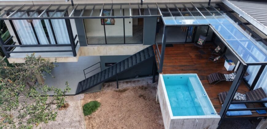 Vende-se Linda Casa – Bairro Eldorado – Alto Paraíso de Goiás