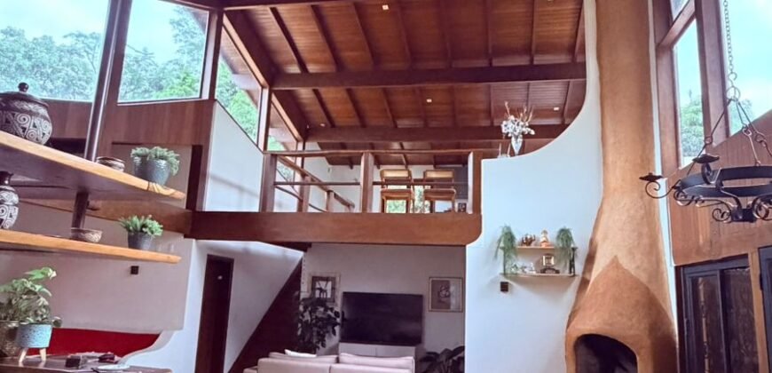 Aluga-se Casa Ampla no Morrão Semi Mobiliada  – Alto Paraíso de Goiás