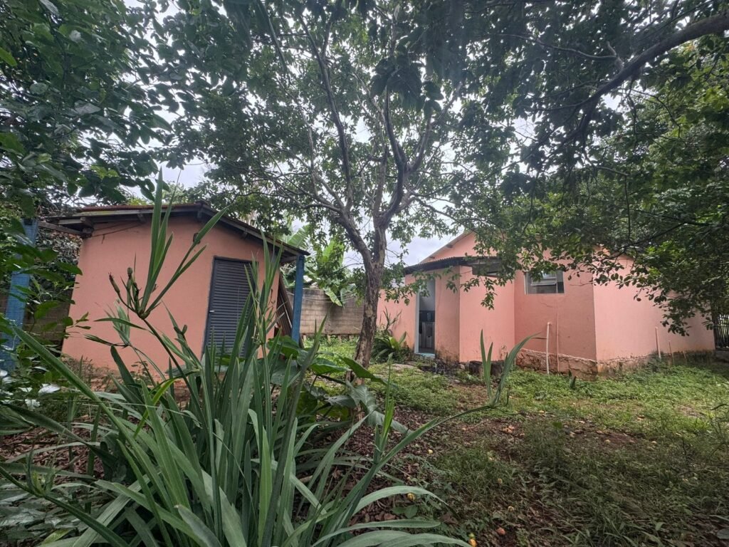 Vende Casa – Bem Localizada – Monte Sinai – Alto Paraíso de Goiás