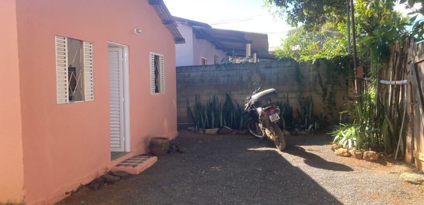 Vende Casa – Bem Localizada – Monte Sinai – Alto Paraíso de Goiás