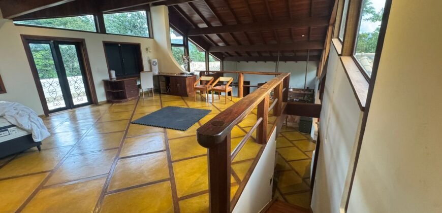 Aluga-se Casa Ampla no Morrão Semi Mobiliada  – Alto Paraíso de Goiás