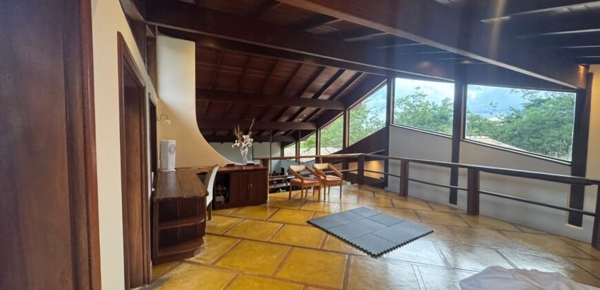 Aluga-se Casa Ampla no Morrão Semi Mobiliada  – Alto Paraíso de Goiás