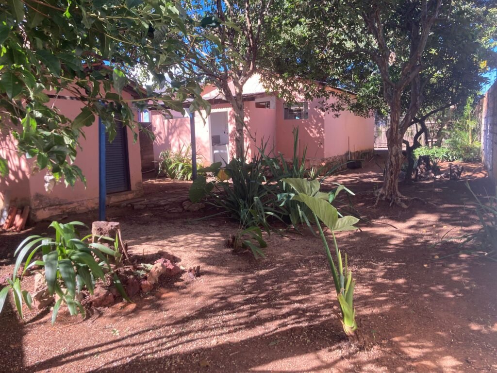 Vende Casa – Bem Localizada – Monte Sinai – Alto Paraíso de Goiás