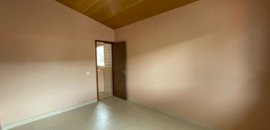 Aluga-se Sobrado  – Com 2 Quartos – Alto Paraiso de Goiás