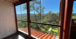 Vende-se Linda Casa com Maravilhosa Vista em Alto Paraíso de Goiás Vende-se Linda Casa com Maravilhosa Vista em Alto Paraíso de Goiás