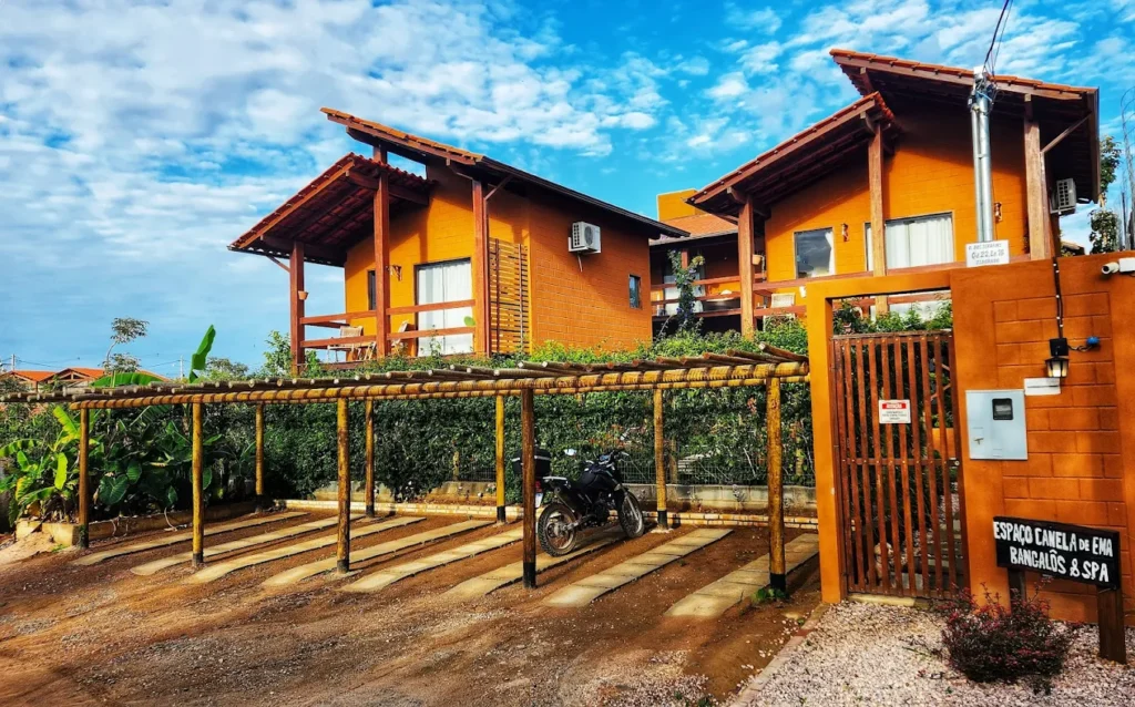Vende-se Casa + 3 Chalés Encantador, em Alto Paraíso de Goiás