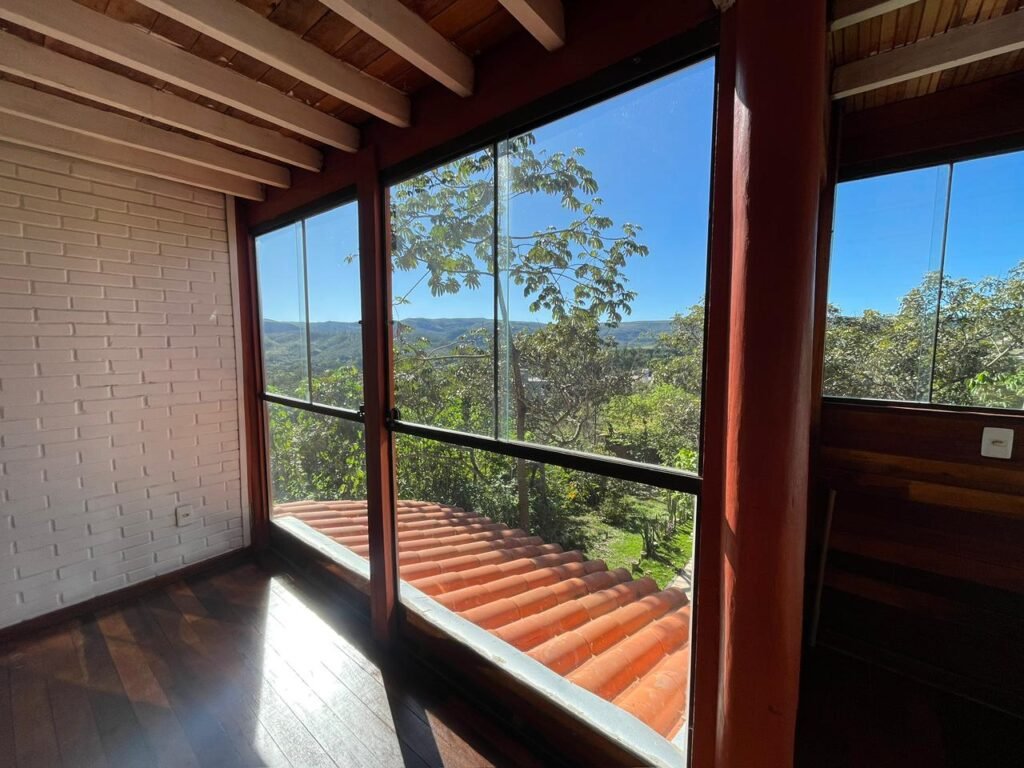 Vende-se Linda Casa com Maravilhosa Vista em Alto Paraíso de Goiás