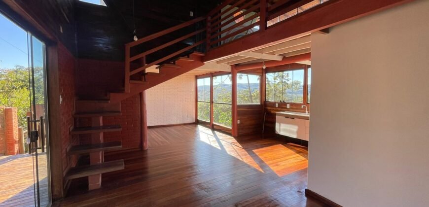 Vende-se Linda Casa com Maravilhosa Vista em Alto Paraíso de Goiás