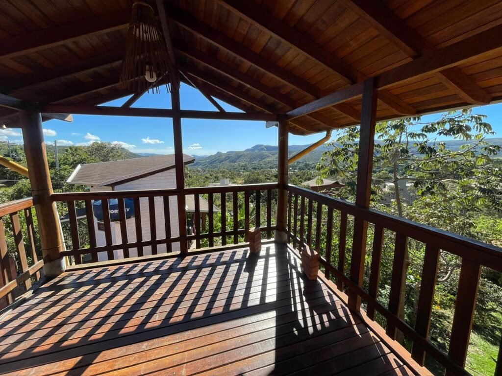 Vende-se Linda Casa com Maravilhosa Vista em Alto Paraíso de Goiás