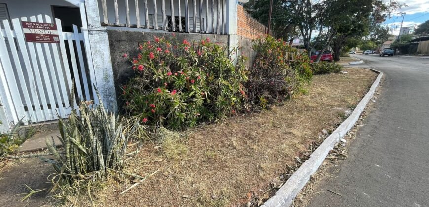 Aluga-se Casa com 2 quartos – Alto Paraíso de Goiás