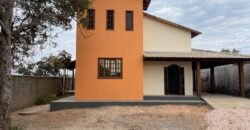 Aluga-se Casa com 3 Quartos – Alto Paraíso de Goiás Aluga-se Casa com 3 Quartos – Alto Paraíso de Goiás