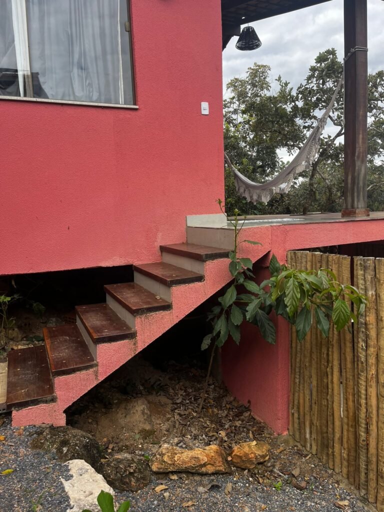 Chale + Lote 1.049m2 – Vista Permanete -Eldorado – Alto Paraíso de Goiás