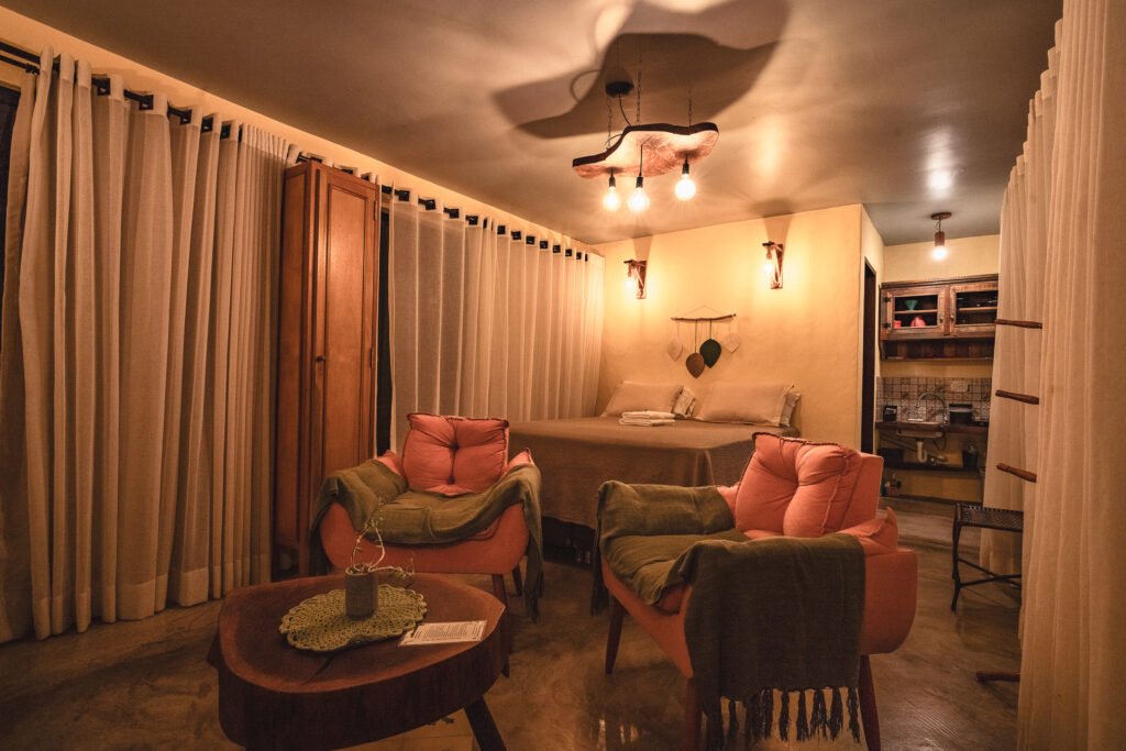 Vende-se Casa + 3 Chalés Encantador, em Alto Paraíso de Goiás