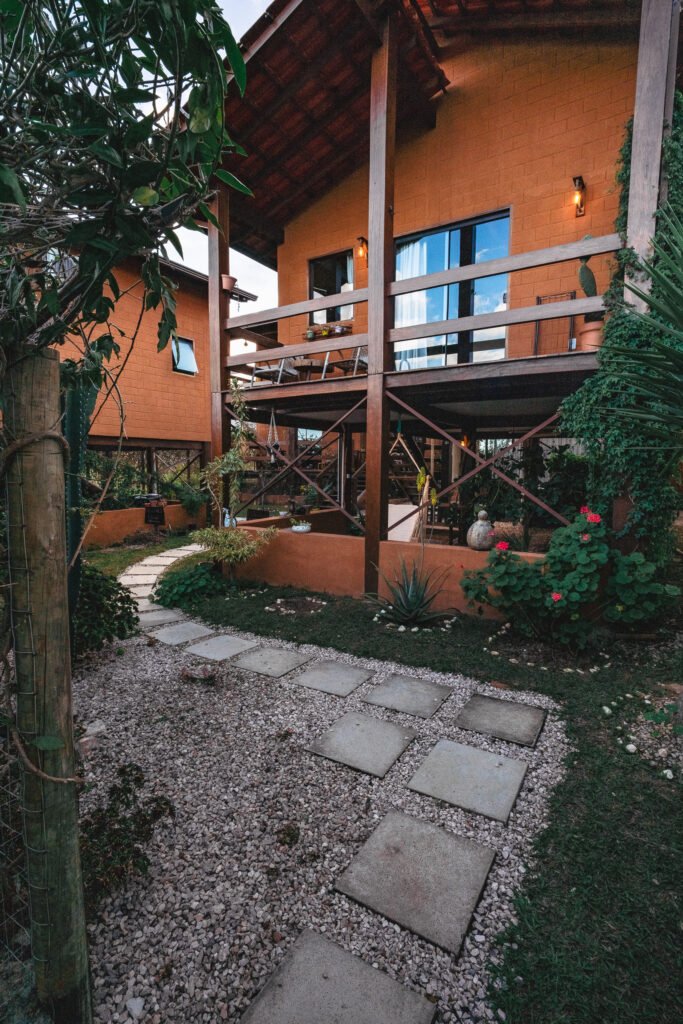 Vende-se Casa + 3 Chalés Encantador, em Alto Paraíso de Goiás