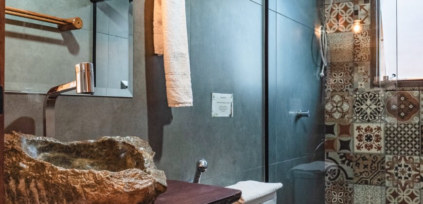 Vende-se Casa + 3 Chalés Encantador, em Alto Paraíso de Goiás