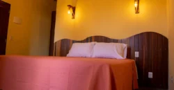 Vende-se Casa + 3 Chalés Encantador, em Alto Paraíso de Goiás