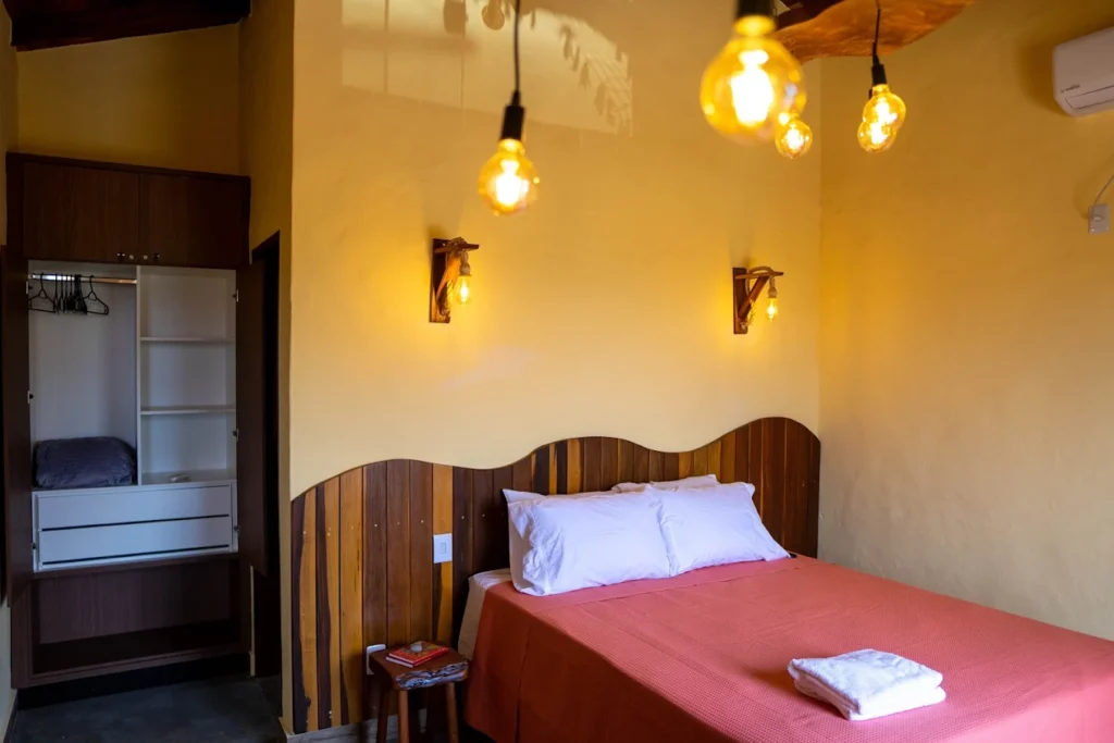 Vende-se Casa + 3 Chalés Encantador, em Alto Paraíso de Goiás