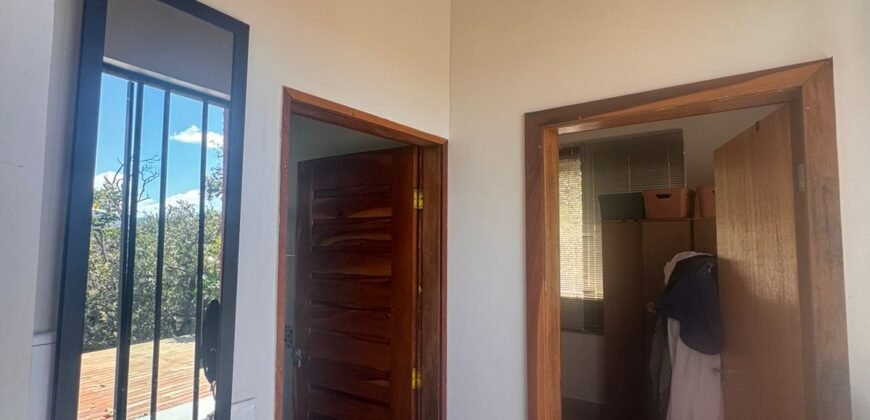 Chale + Lote 1.049m2 – Vista Permanete -Eldorado – Alto Paraíso de Goiás