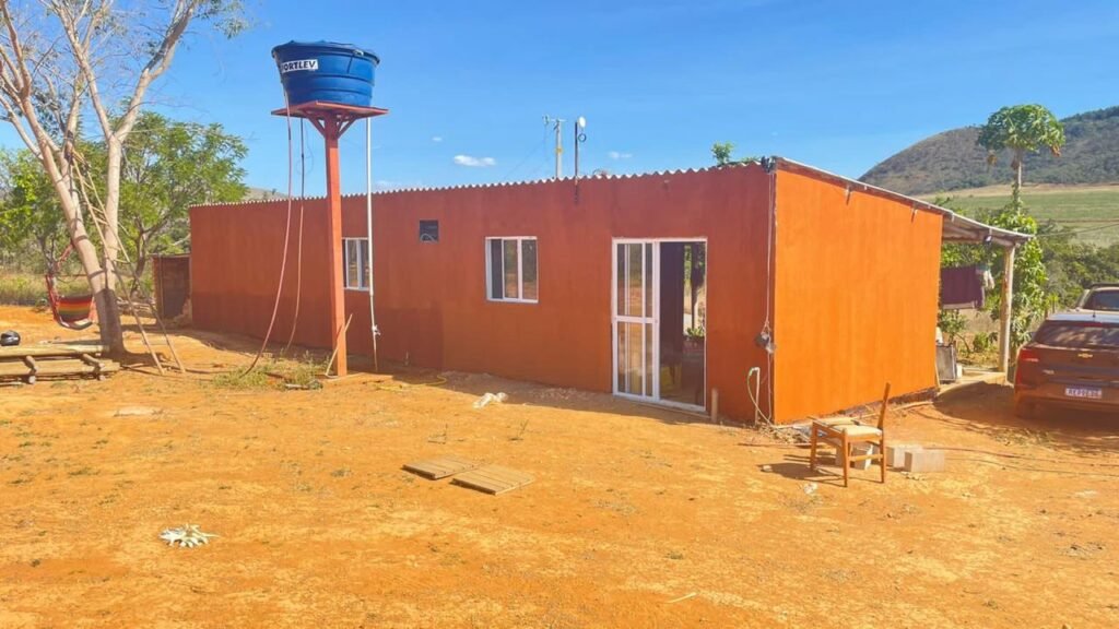 Vendo ou troco Chácara 5ha na Chapada, Alto paraíso (Couros) casa pronta | Oportunidade